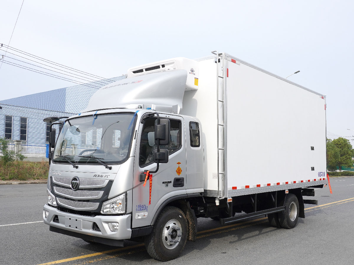 福田欧马可5.2米冷藏车