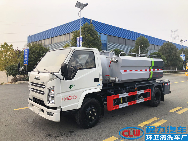 江铃顺达5方清洗吸污车（地下室作业）